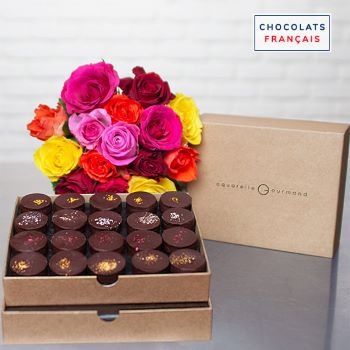 une-boite-de-chocolats-noir-un-bouquet-de-roses
